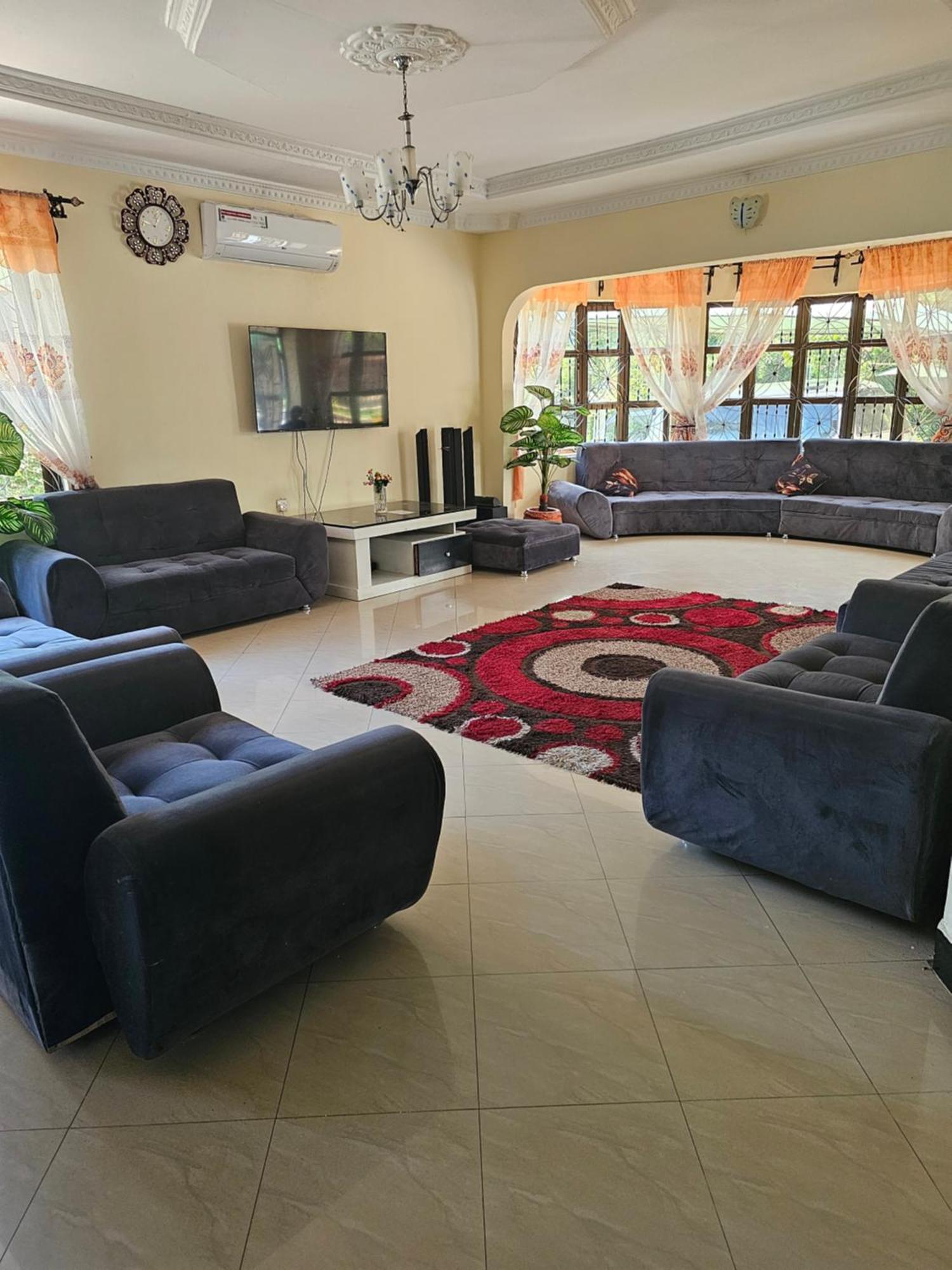 B-More Comfort Stay Boma la Ngombe Luaran gambar