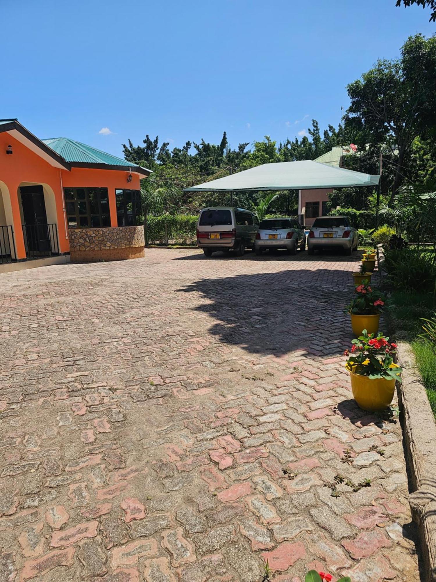 B-More Comfort Stay Boma la Ngombe Luaran gambar