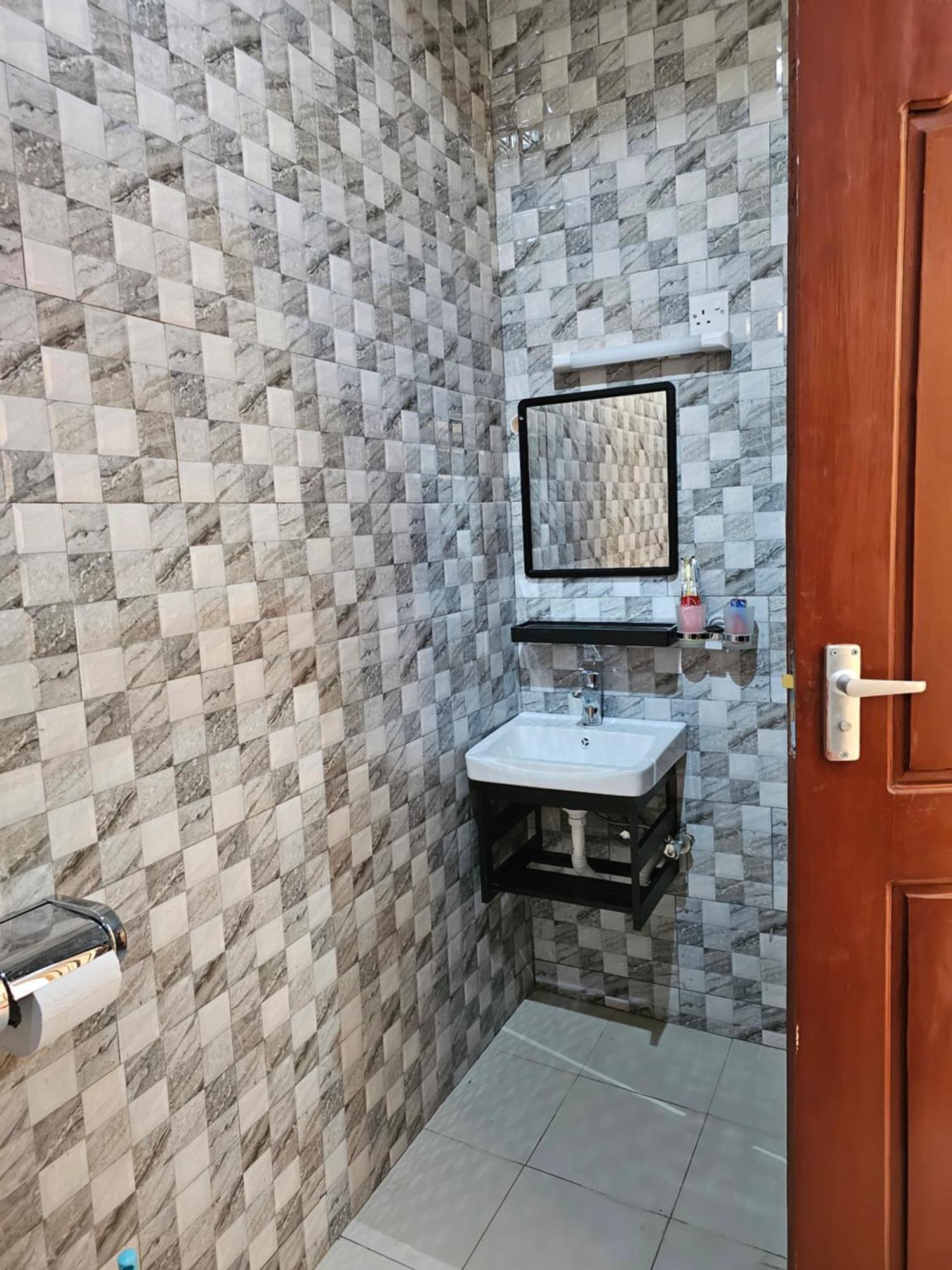 B-More Comfort Stay Boma la Ngombe Luaran gambar