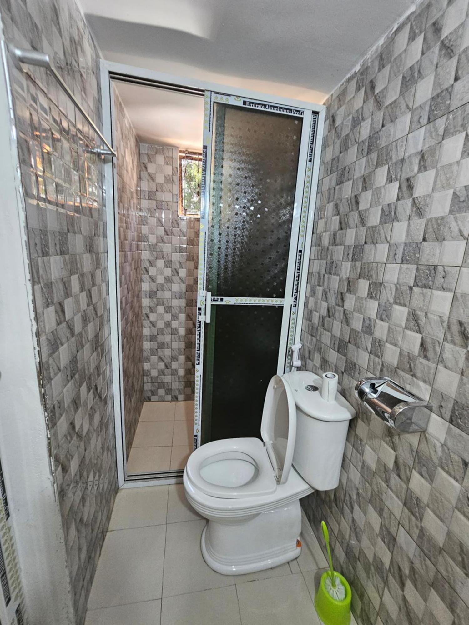 B-More Comfort Stay Boma la Ngombe Luaran gambar