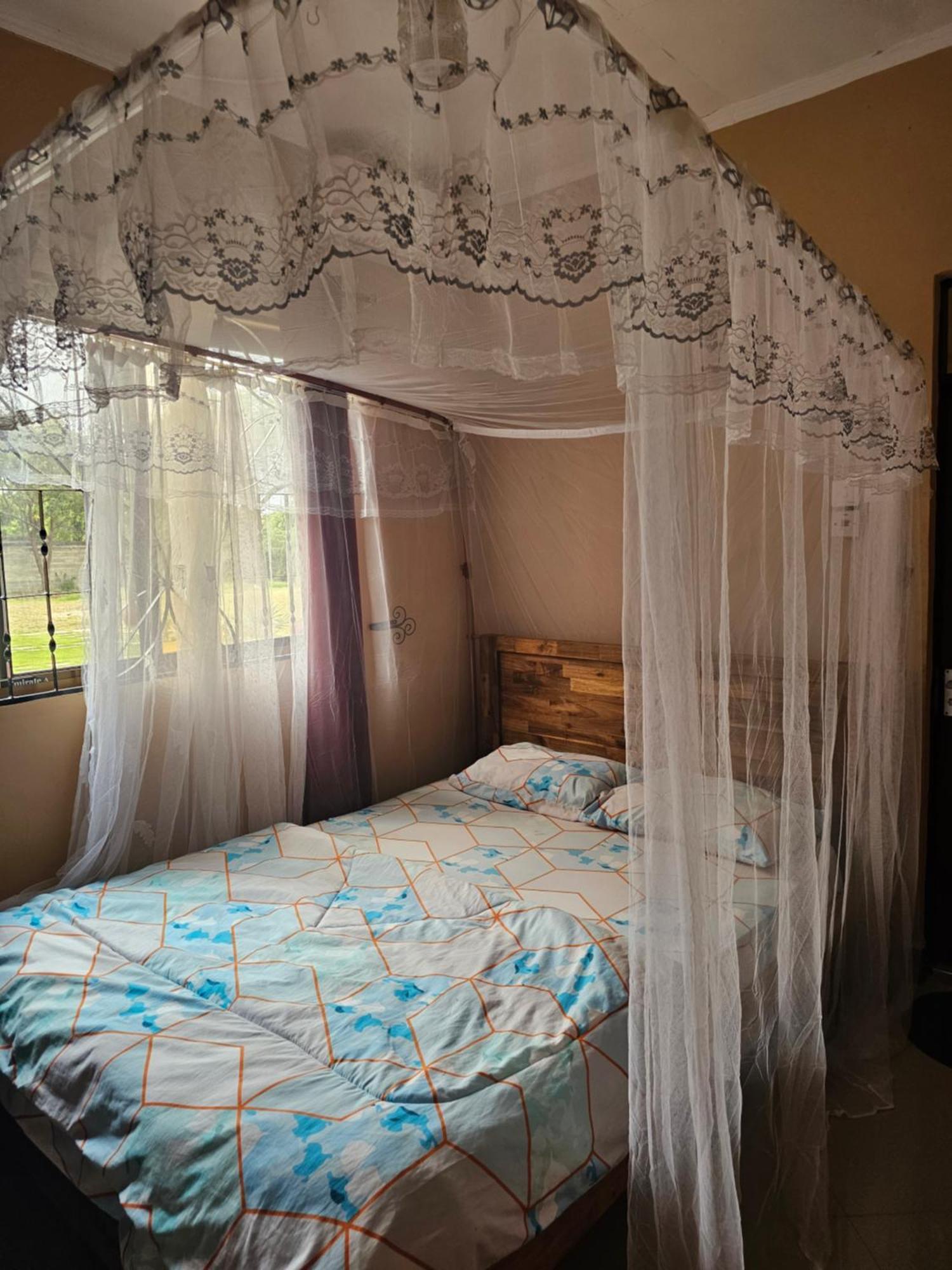 B-More Comfort Stay Boma la Ngombe Luaran gambar